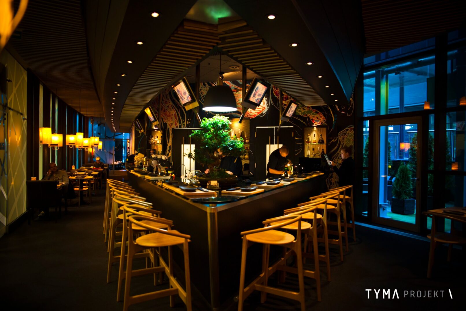 Bar w klubowym klimacie.