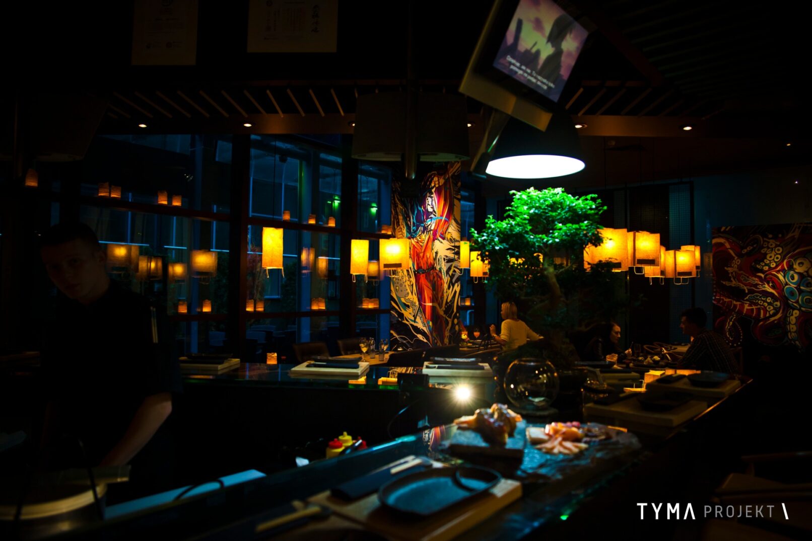 Bar w klubowym klimacie.