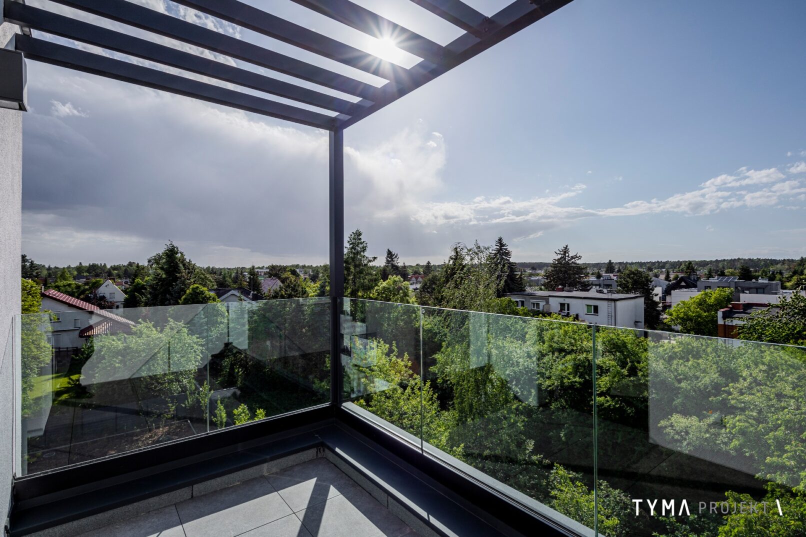 Villa \ Apartamenty Grunwald \ Balkon z widokiem