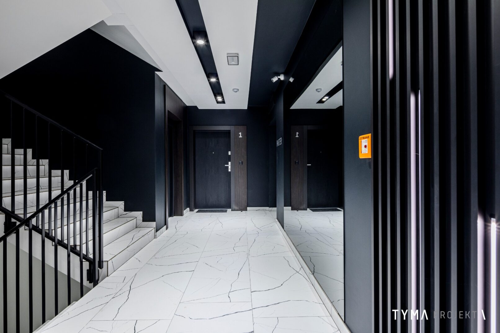 Villa \ Apartamenty Grunwald \ Marmurowe płytki